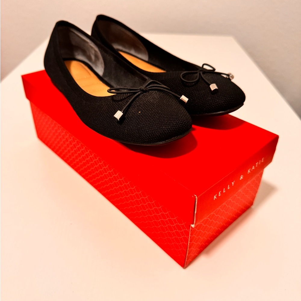 Kelly & Katie Black Flats with Bow